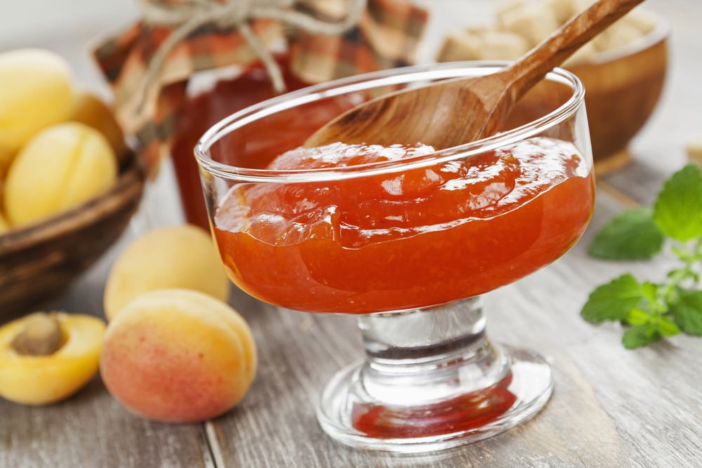 Fruchtige Aprikosenmarmelade mit Zitronensaft und Gelierzucker