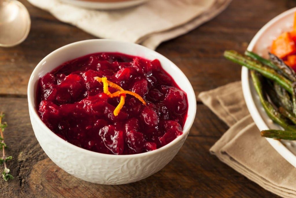 Fruchtige Preiselbeersauce mit Orangensaft