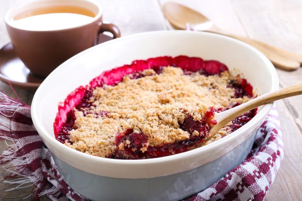 Fruchtiges Crumble mit Kirschen – Dessert mit Streuseln