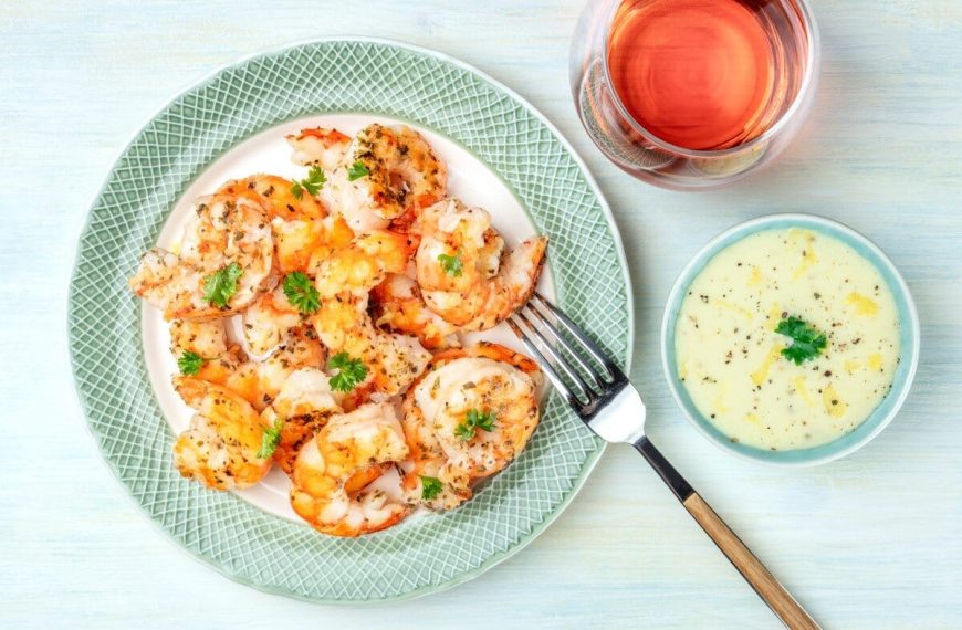 Gebratene Garnelen mit Schalotten in Weißweinsoße nach französischer Art