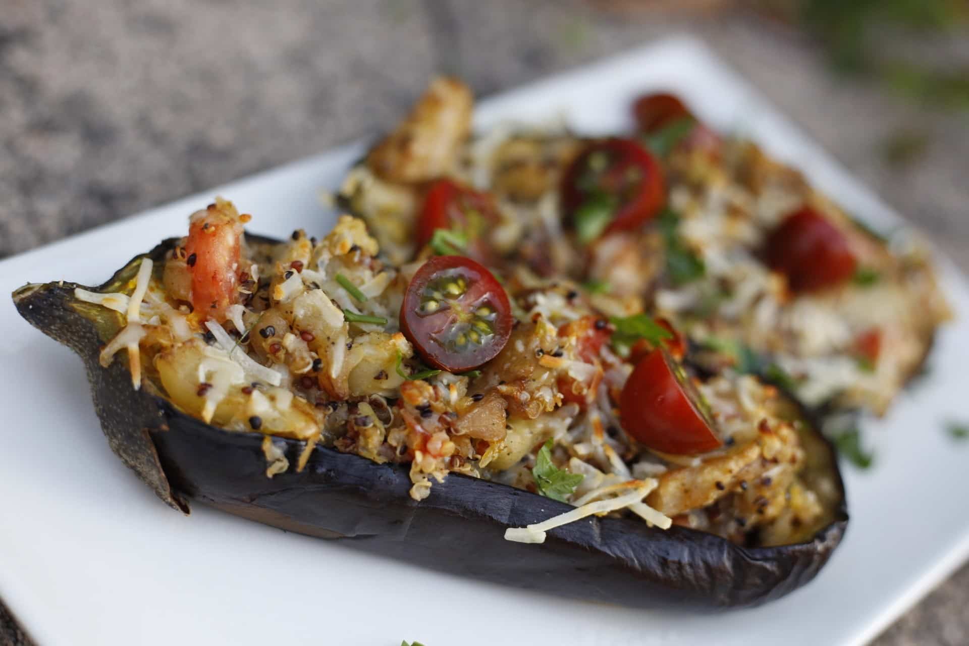 Gefüllte Aubergine mit Quinoa