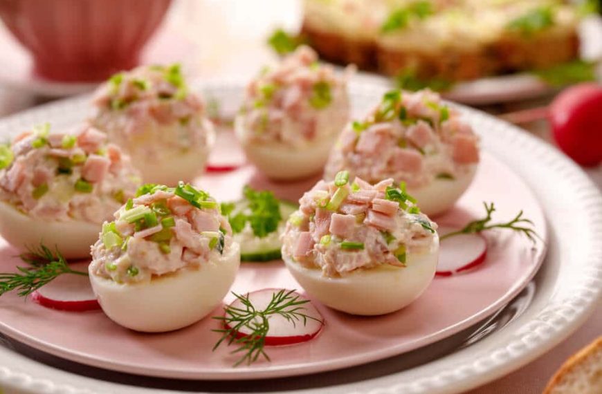 Gefüllte Eier mit Senf, Schinken und Mayonnaise – Osterbrunch
