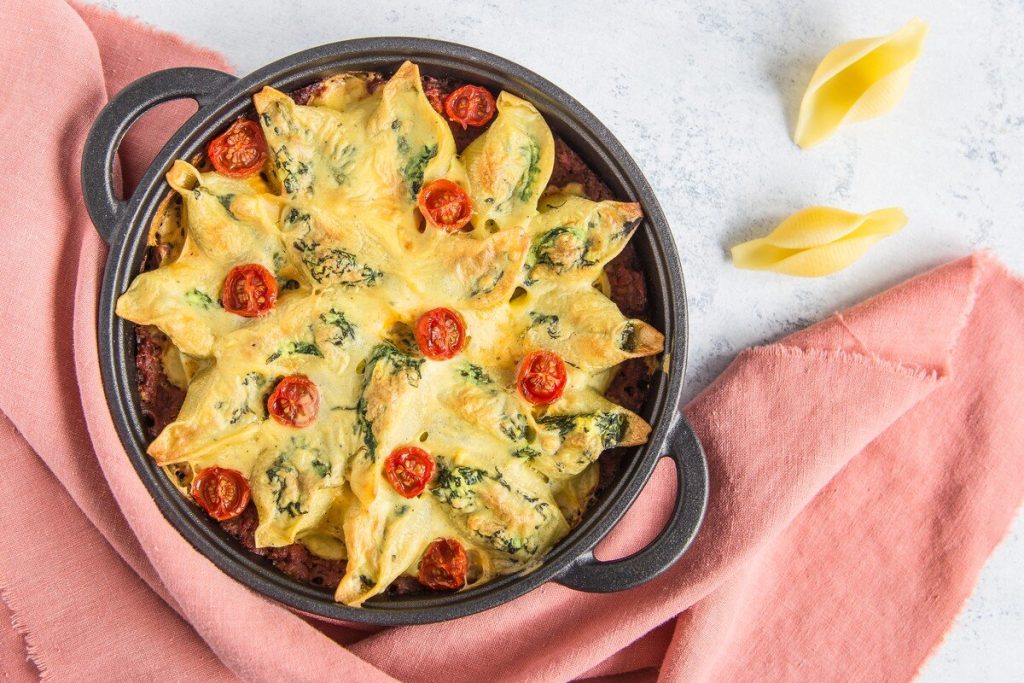 Gefüllte Muschelnudeln mit Spinat und Ricotta im Backofen