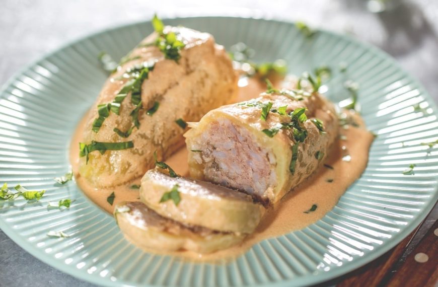 Gefüllte Paprika mit Hackfleisch, Reis und Gemüse