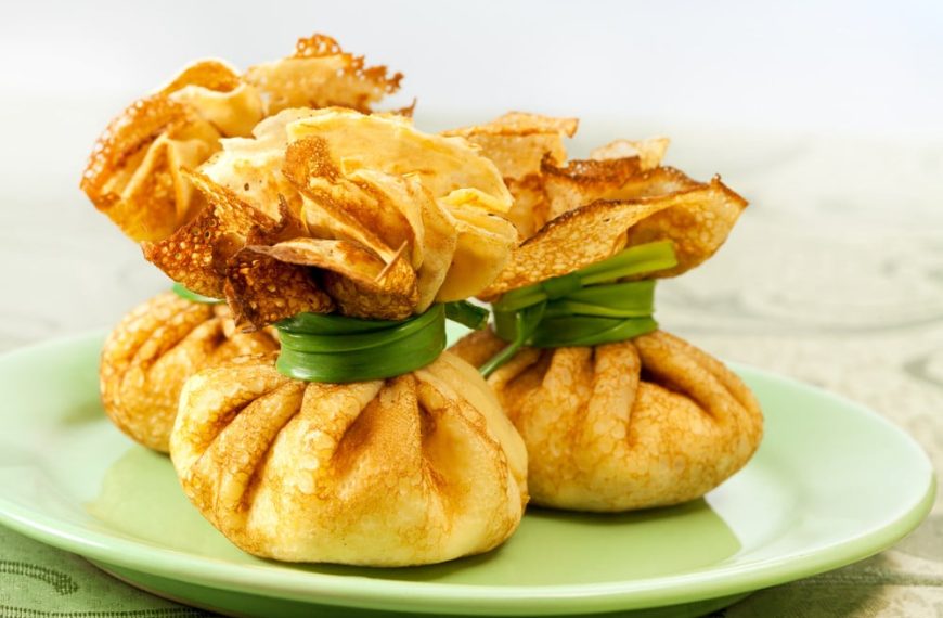 Gefüllte Pfannkuchen mit Frischkäse und Schnittlauch