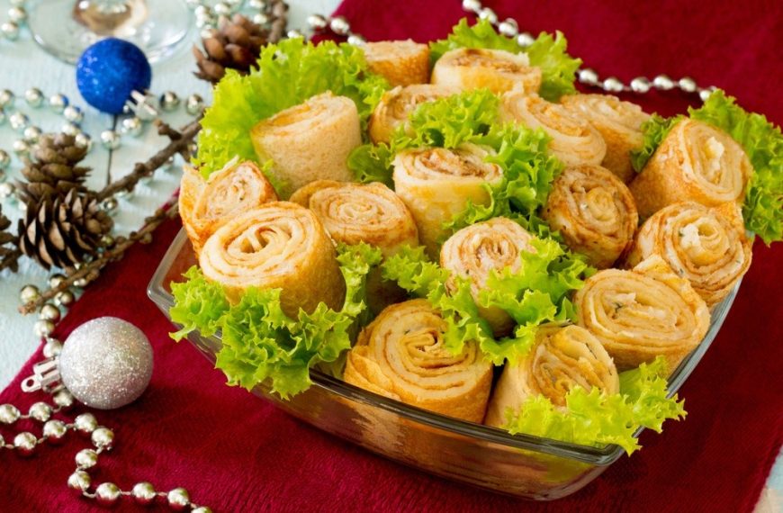 Gefüllte Pfannkuchen mit Räucherlachs und Crème fraîche