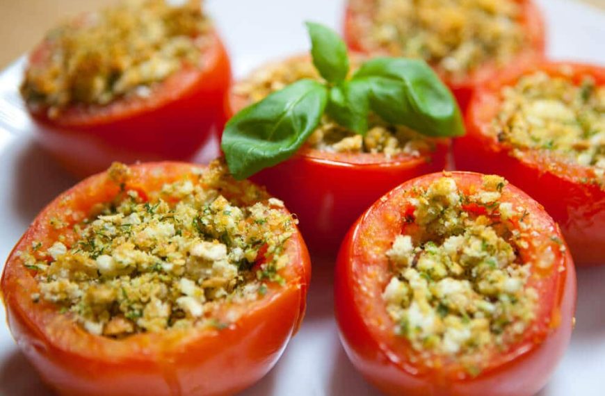 Gefüllte Tomaten mit Couscous und Kräutern