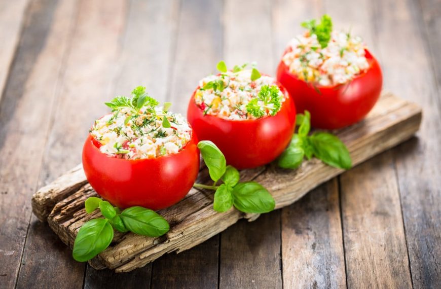 Gefüllte Tomaten mit Frischkäse, Ei und Shrimps