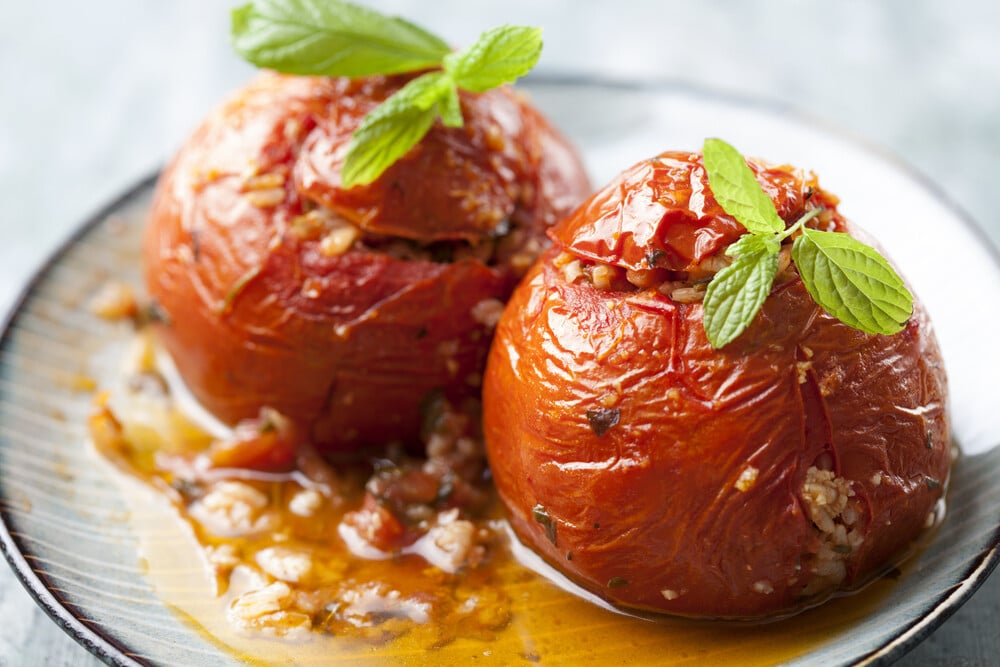 Gefüllte Tomaten mit Hackfleisch aus Lamm