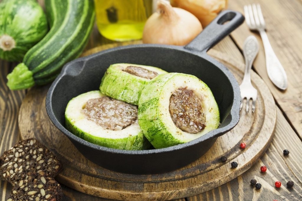 Gefüllte Zucchini mit Hackfleisch