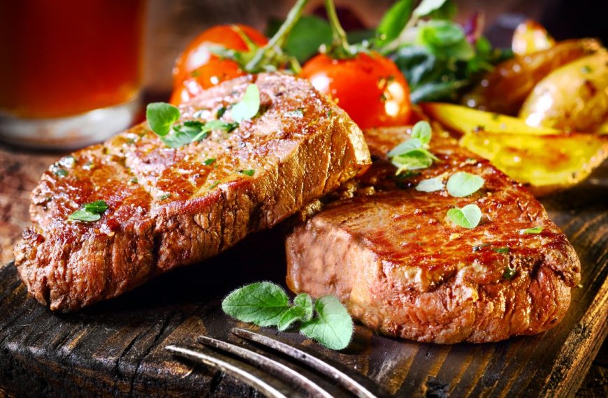 Gegrillte Rumpsteaks mit Öl und Gewürzen – Einfaches Rezept