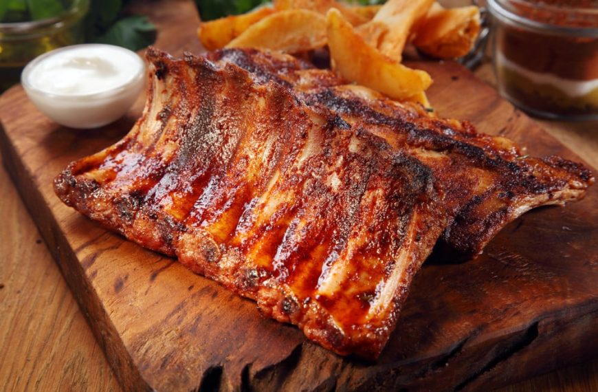 Gegrillte Schweinerippchen in Barbecue Sauce