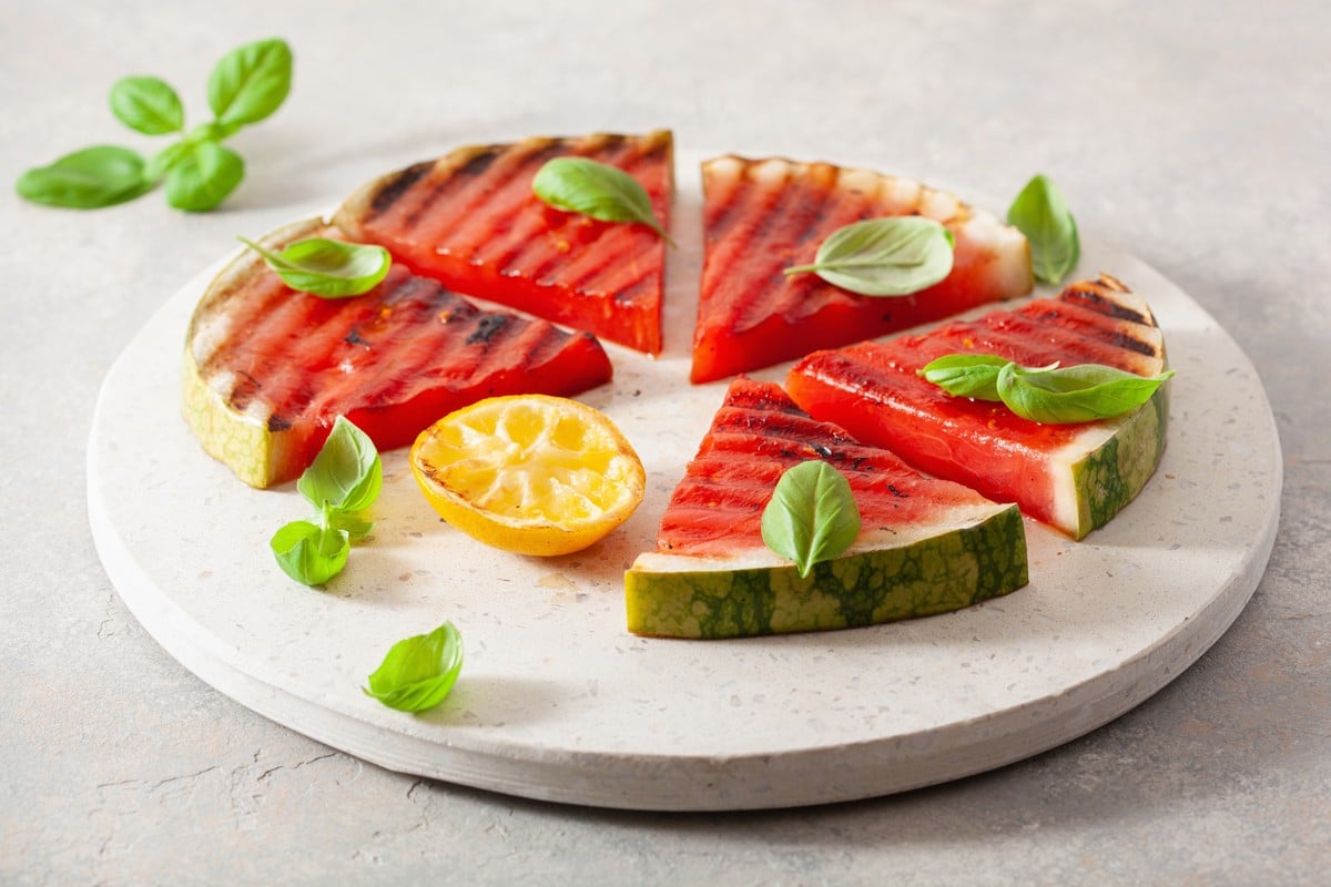 Gegrillte Wassermelone mit Honigmarinade und Limette