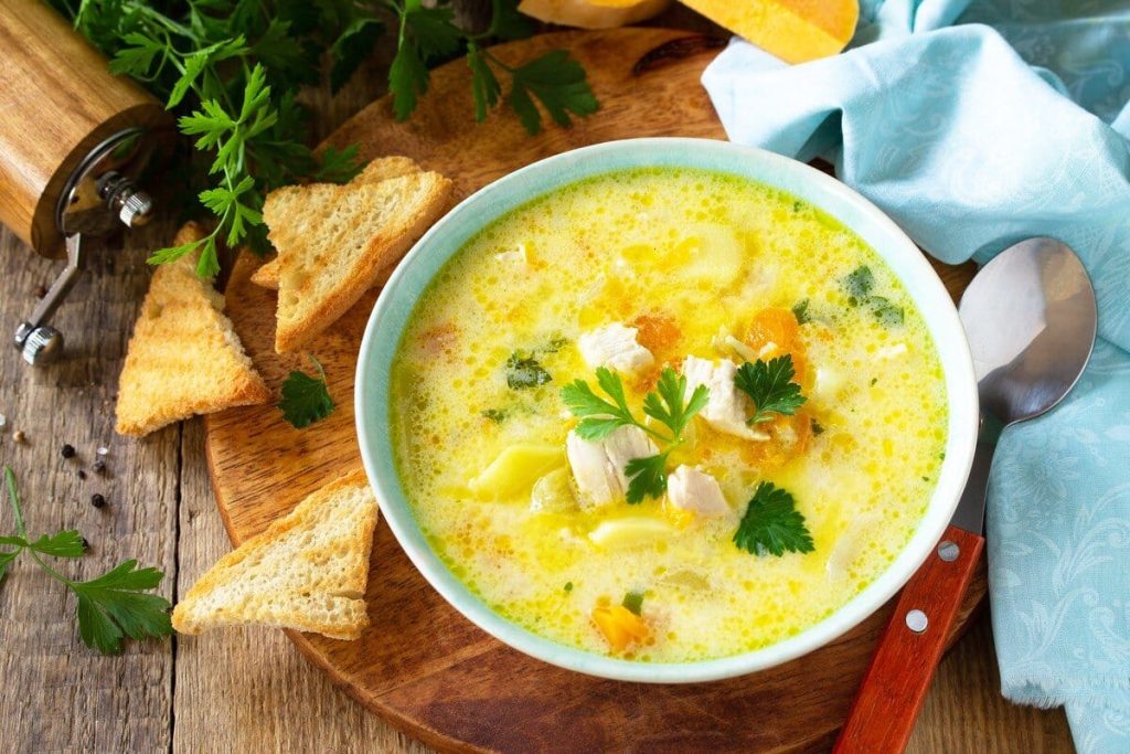 Gemüsesuppe mit Putenbrust