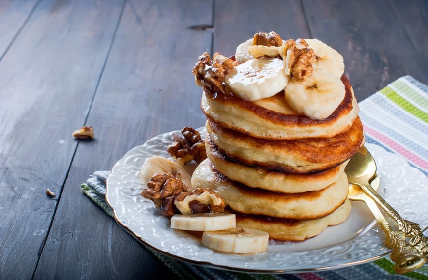 Gesunde Bananen Pancakes mit Buttermilch Teig