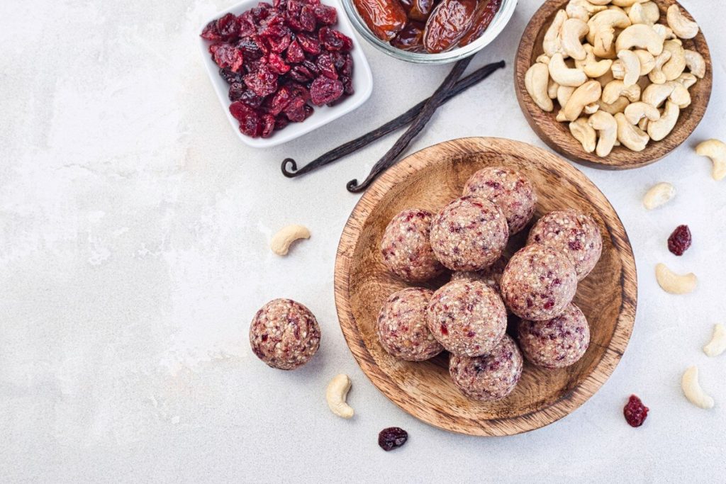 Gesunde Energiebällchen mit Datteln