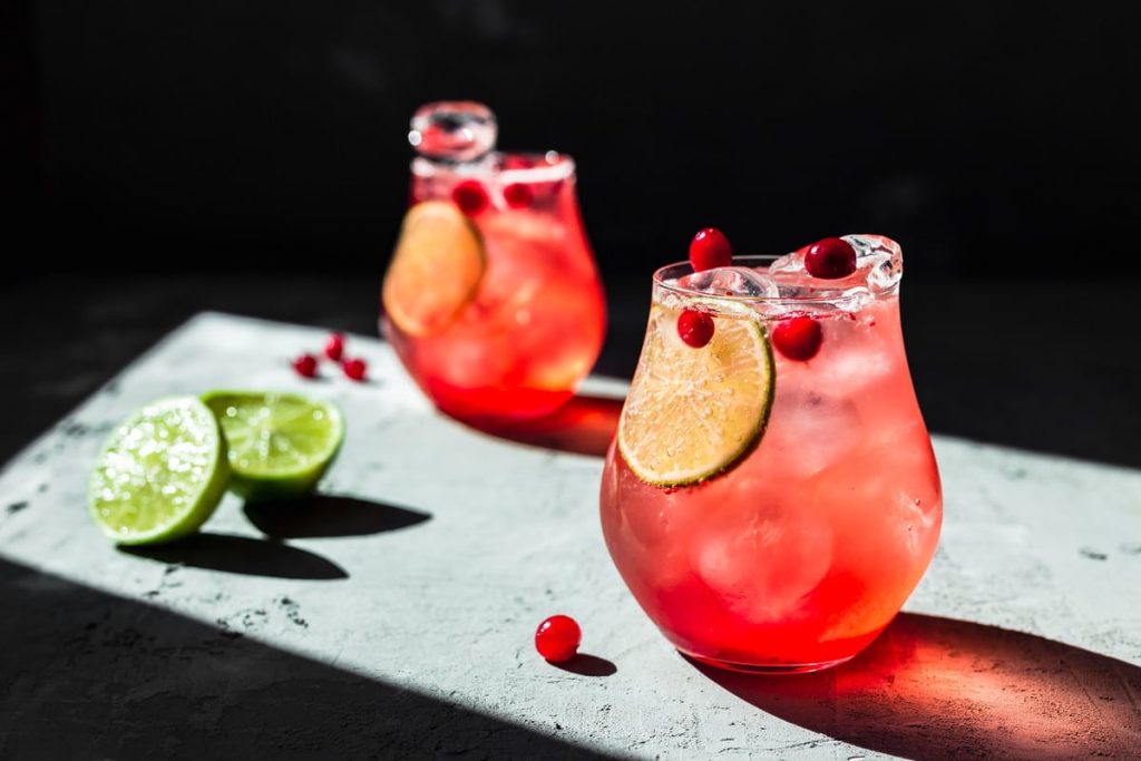 Grapefruit Cocktail mit Cranberrysaft