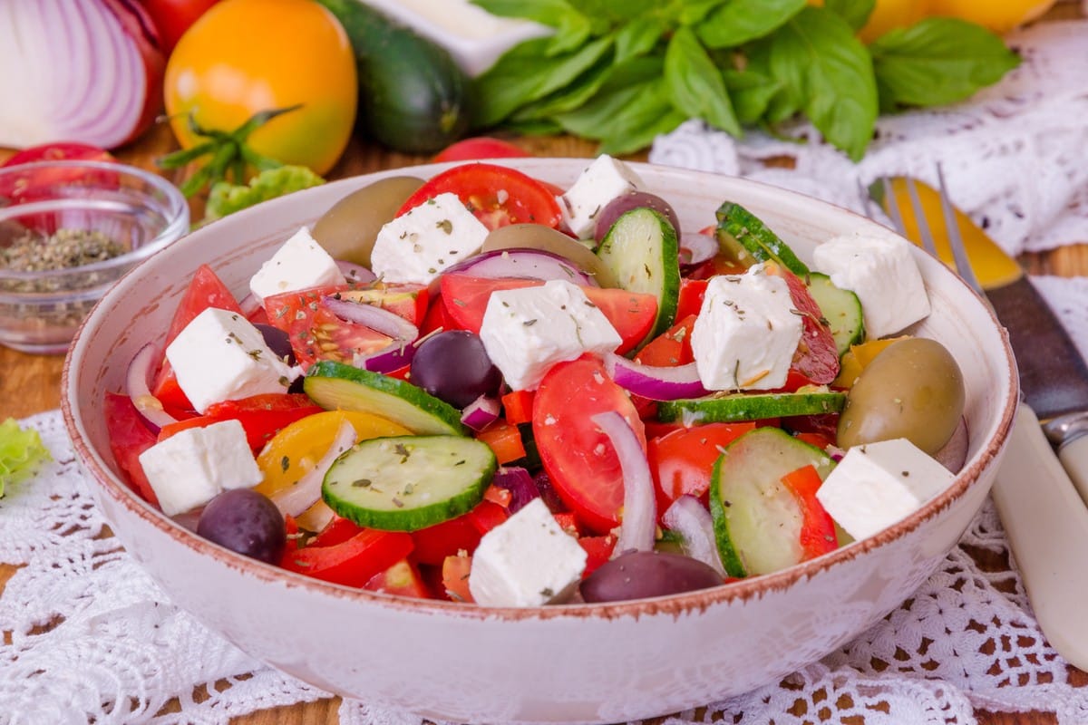 Griechischer Salat mit Paprika