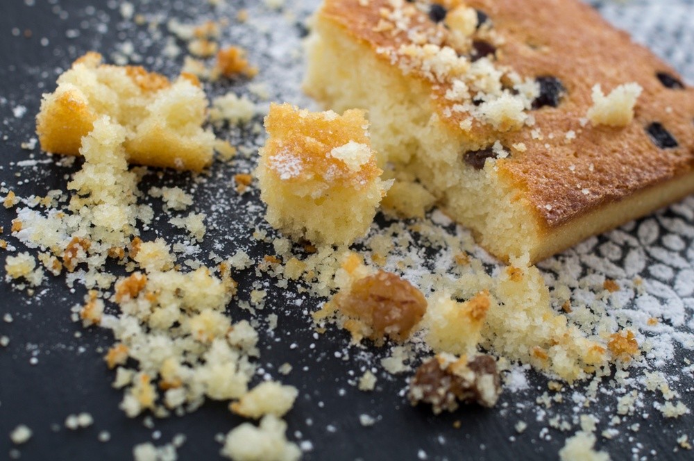 Grießkuchen mit Nüssen und Trockenobst