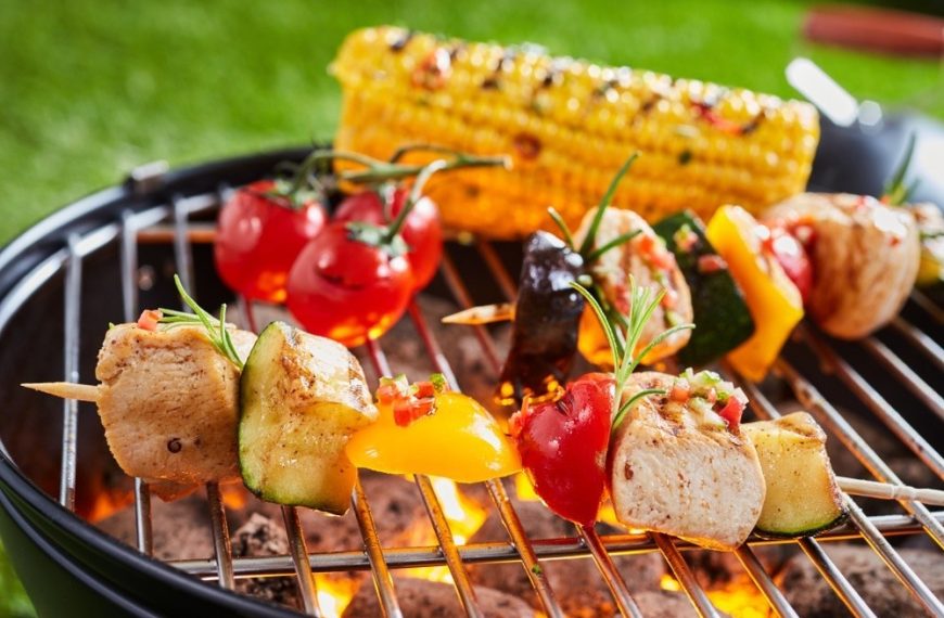 Grillgemüse aus Zucchini, Paprika und Auberginen mit Tofu