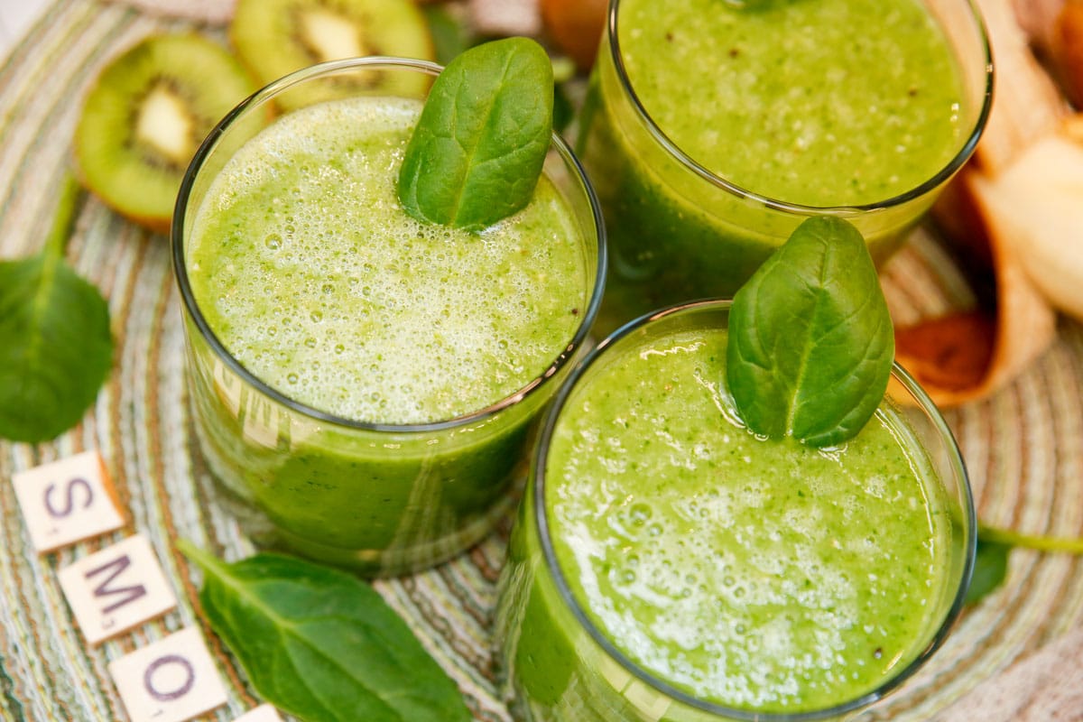 Grüner Smoothie mit Spinat