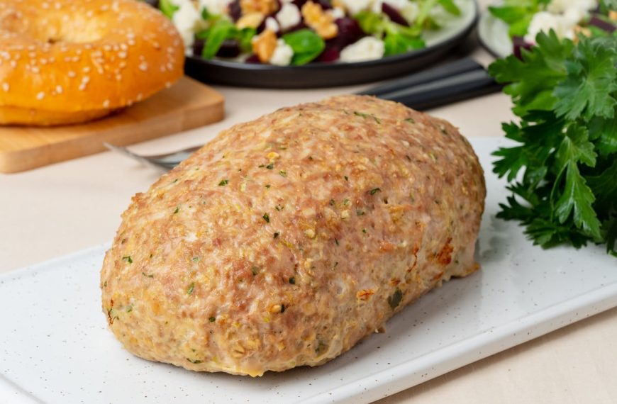 Hackbraten aus Hähnchen, Gemüse und Käse