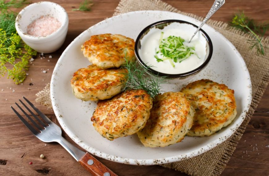 Hähnchen Frikadellen mit Ingwer, Koriander und Sojasauce