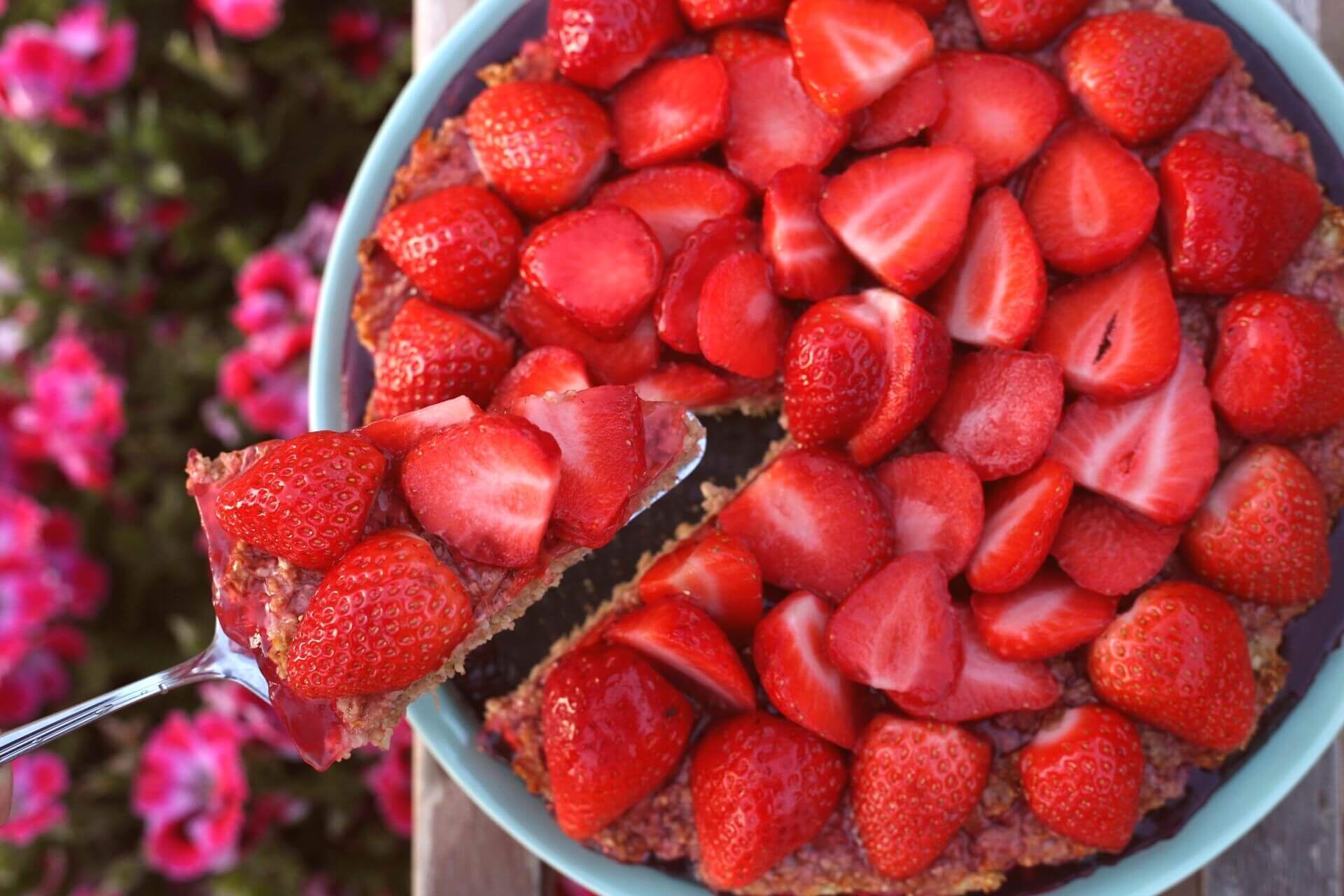 Haferflocken-Erdbeer Kuchen mit Zimt