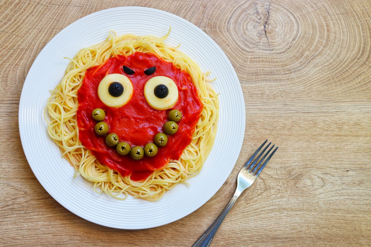 Halloween Spaghetti mit Tomatensoße