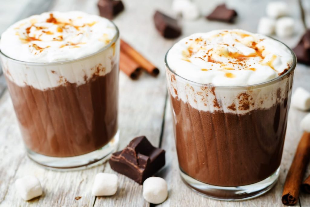 Heiße Schokolade mit Milch
