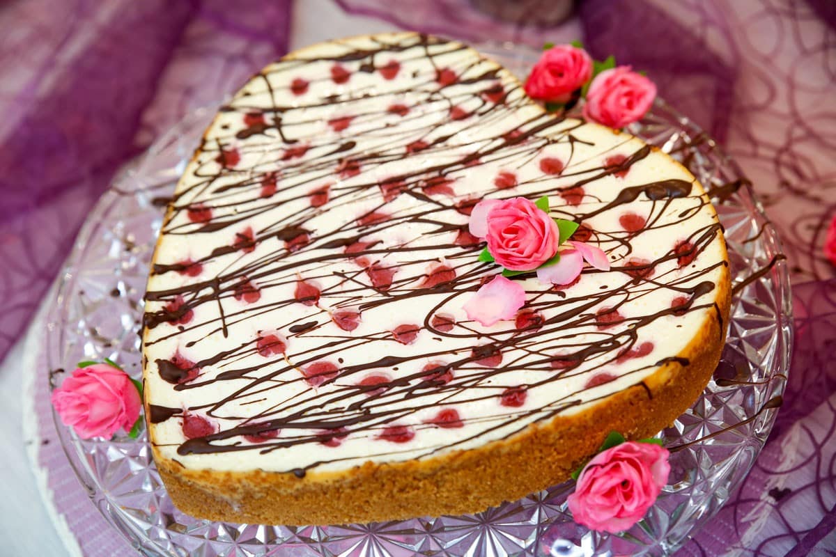 Herz Cheesecake mit Keksboden zum Valentinstag