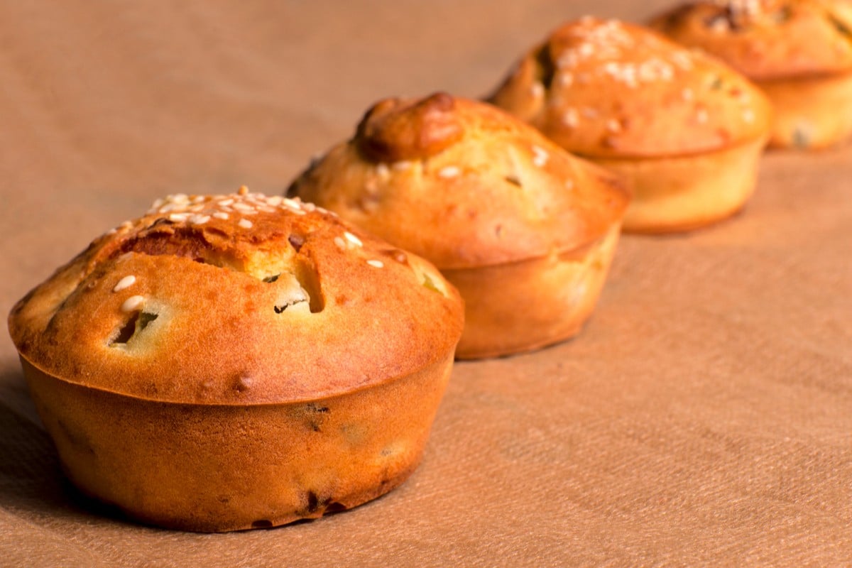 Herzhafte Muffins mit Hähnchen und Champignons