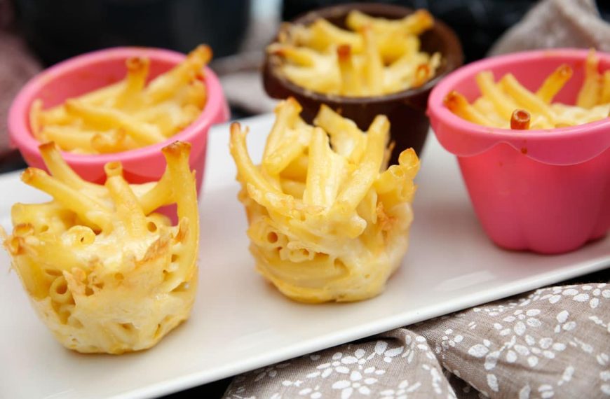 Herzhafte Nudelmuffins mit Käse und Ei
