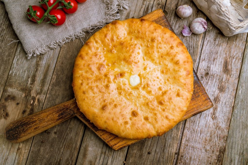 Herzhafte kleine Käsekuchen aus Hefeteig