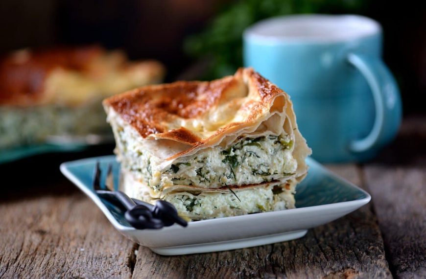 Herzhafter Kuchen aus Tortilla Wraps mit Käsefüllung