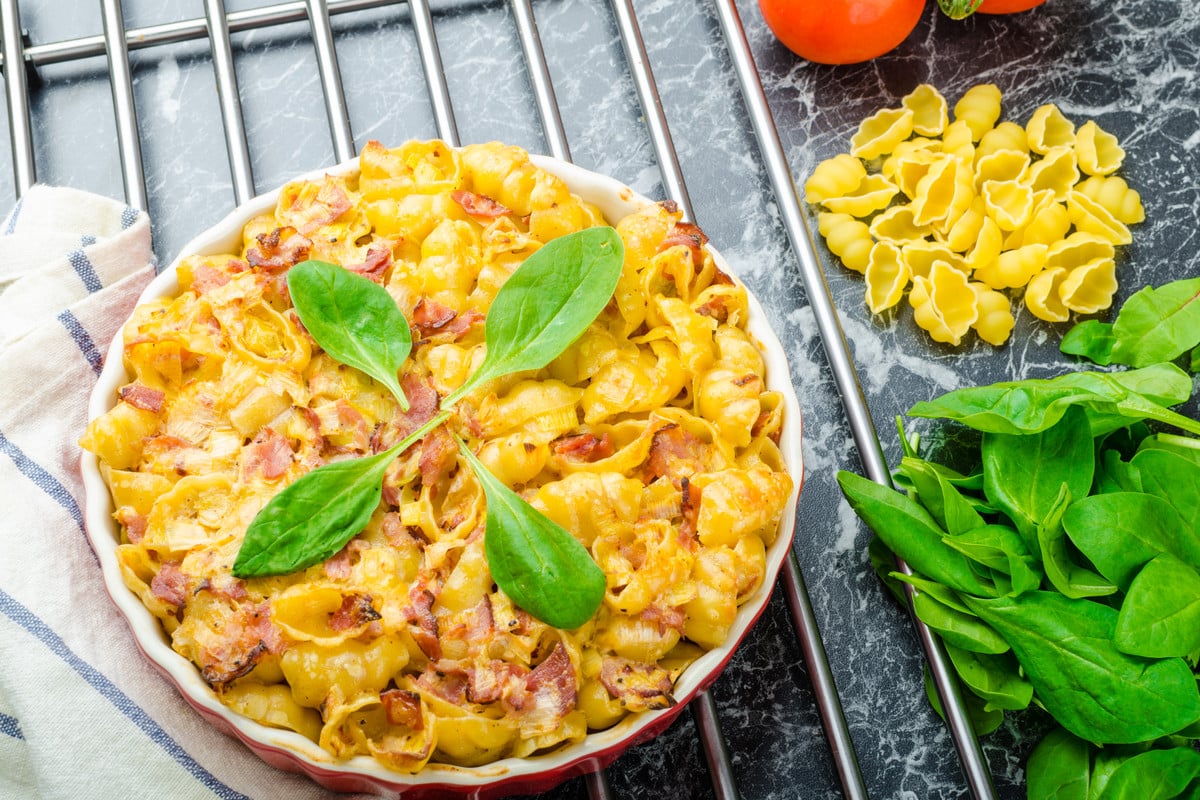 Herzhafter Nudelauflauf mit Käse