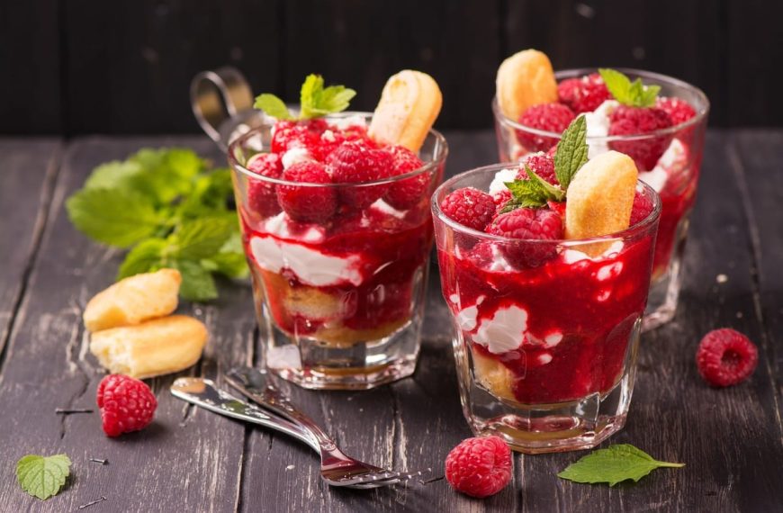 Himbeer Tiramisu mit Eierlikör und Mascarpone