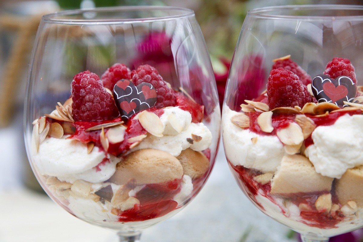 Himbeer Tiramisu mit Mascarponecreme auf Löffelbiskuits