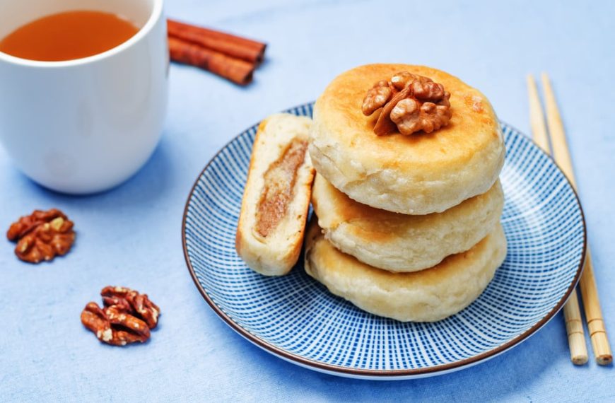 Hoddeok Pfannkuchen mit Nüssen