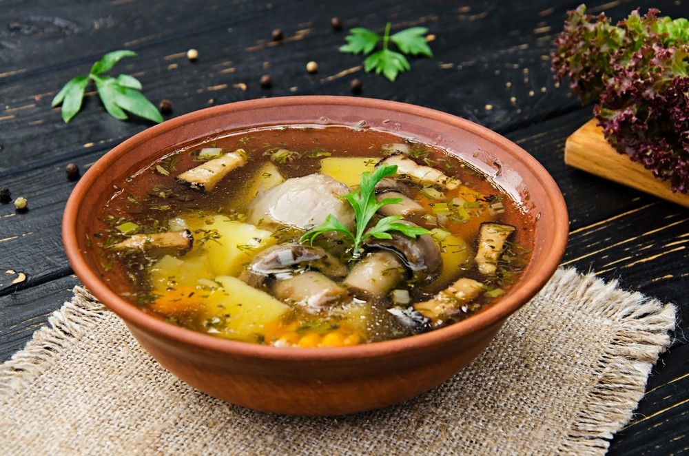 Hühnersuppe mit Champignons