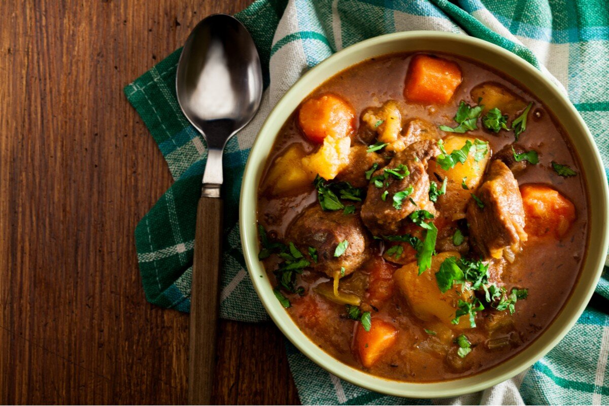 Irish Stew – traditioneller irischer Fleischeintopf mit Kartoffeln