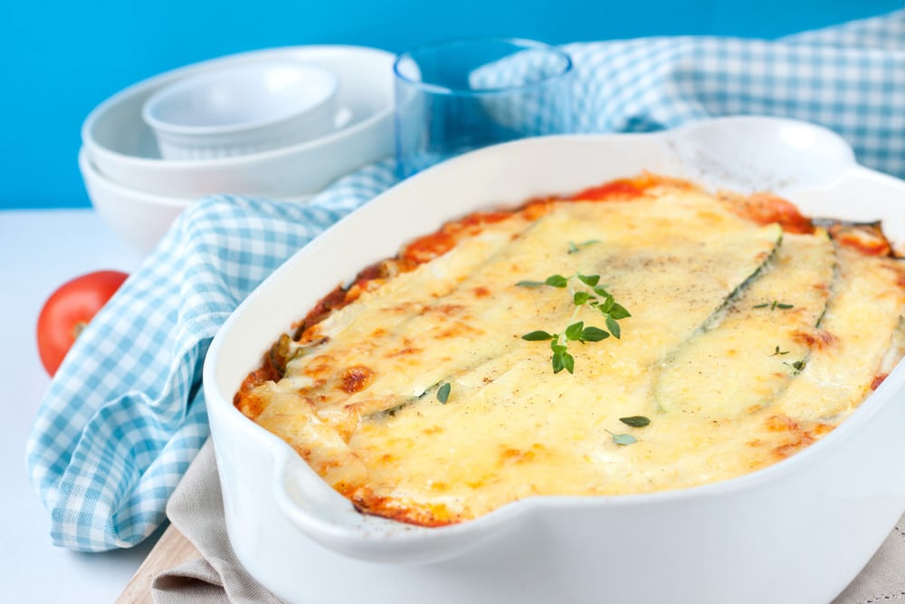 Kalorienarme Zucchini Lasagne mit Ricotta und Basilikum