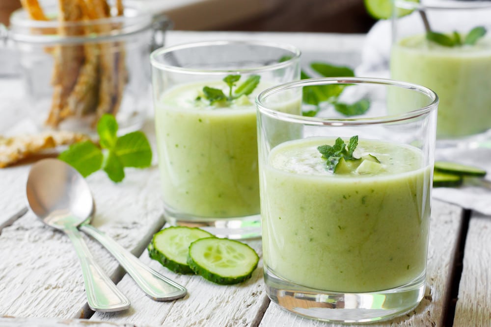 Kalte Cremesuppe mit Gurken