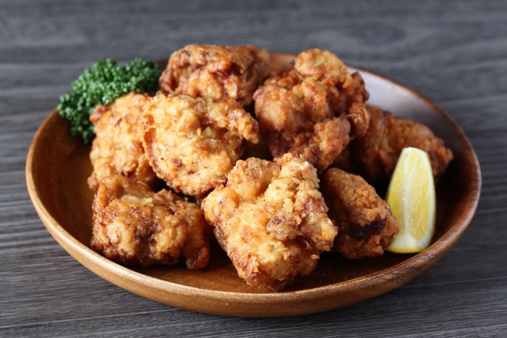 Karaage - Frittiertes Japanisches Brathähnchen in pikanter Marinade