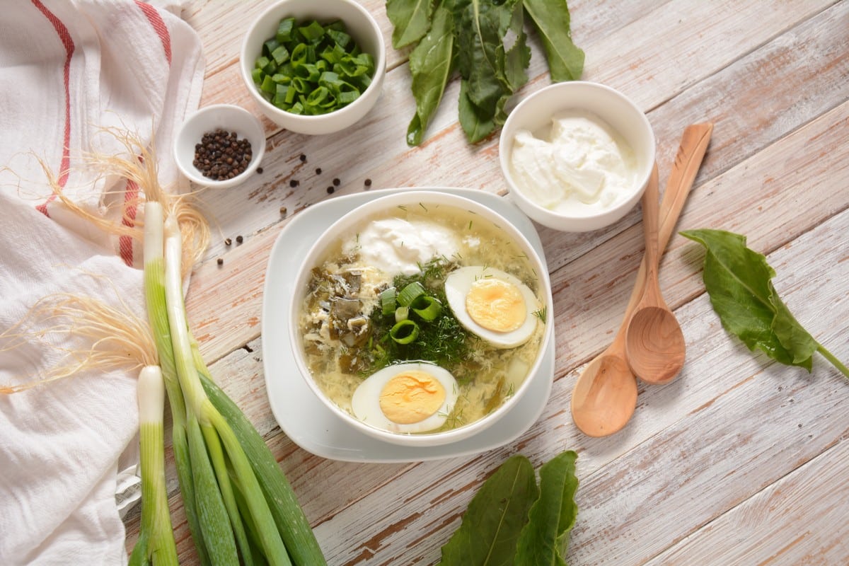 Kartoffelsuppe mit Spinat und Sauerampfer