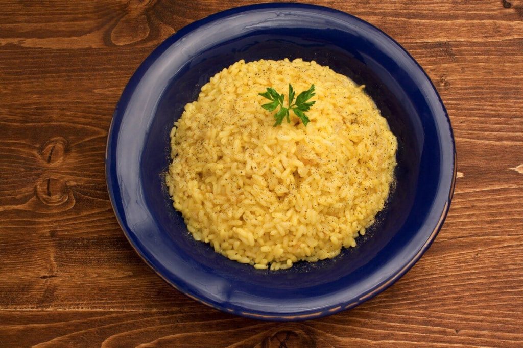 Klassisches Risotto mit Weißwein und Parmesan Käse