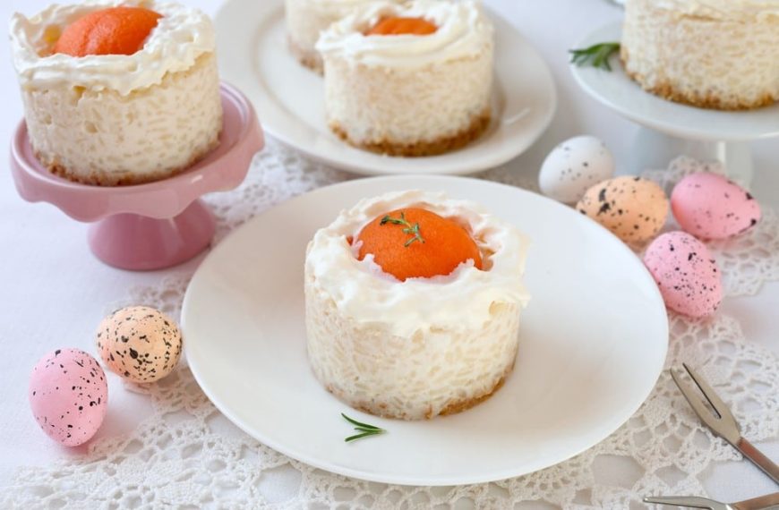 Kleine Milchreis Kuchen mit Aprikosen zu Ostern