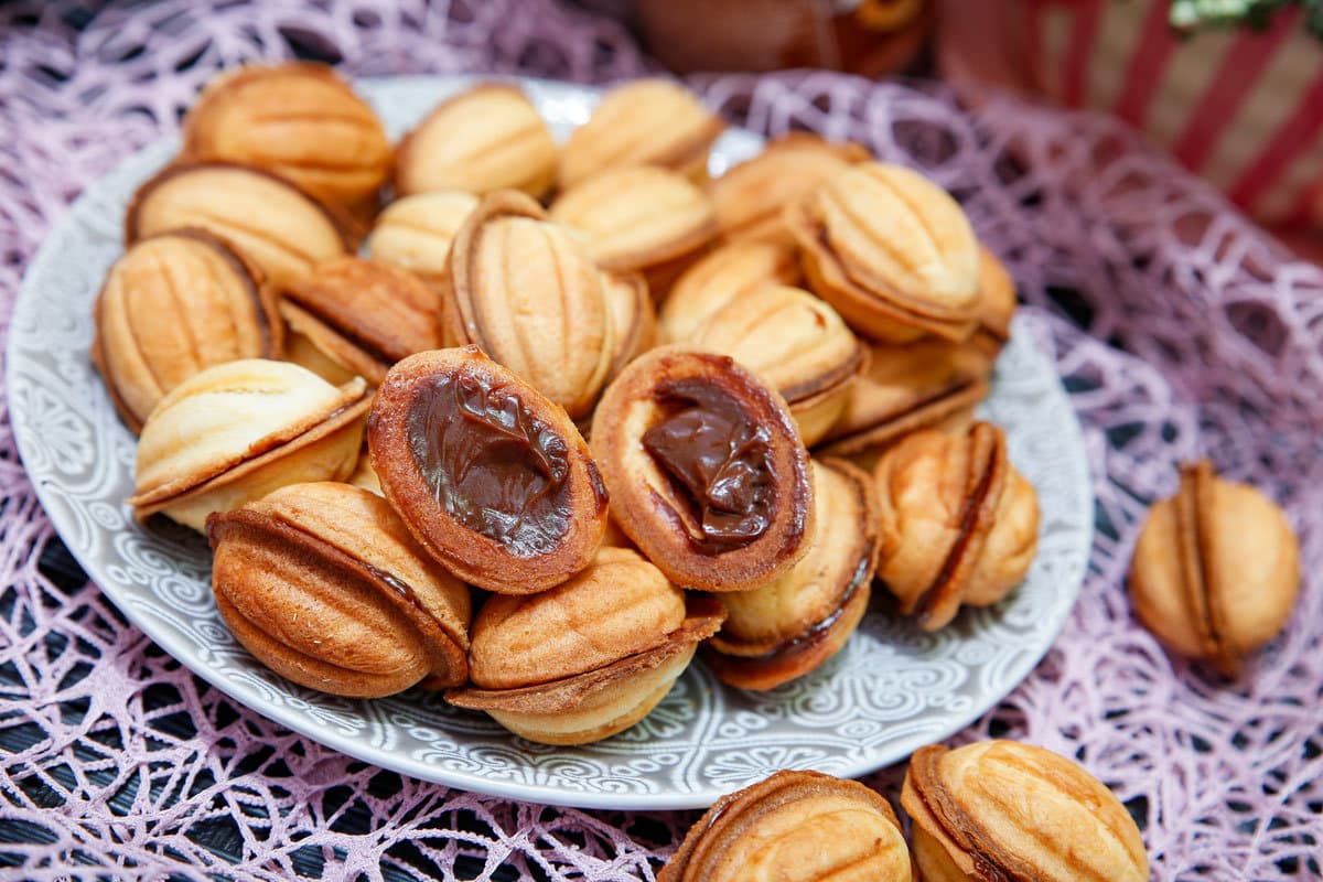 Knackige Zaubernüsse Oreschki mit Milchmädchen Schokocreme