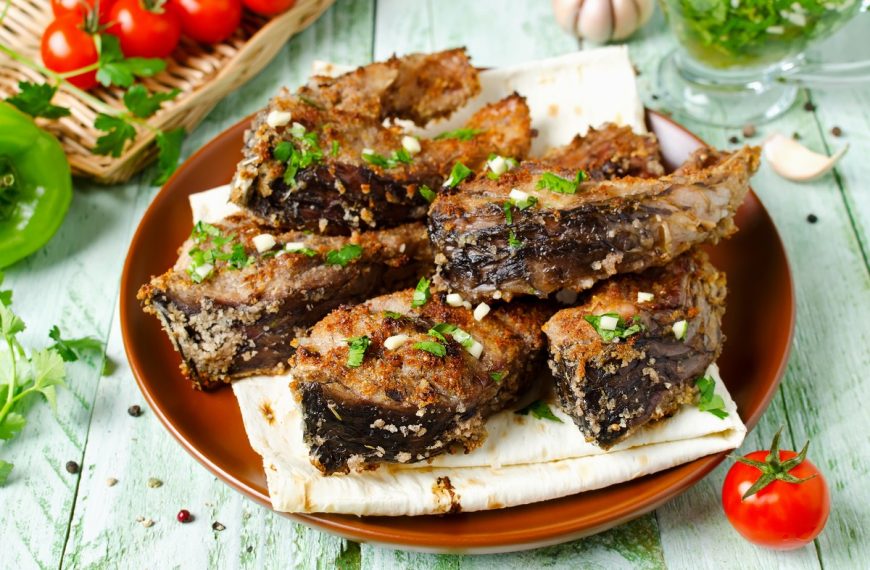 Knusprig gebackener Karpfen mit Walnuss Panade im Ofen