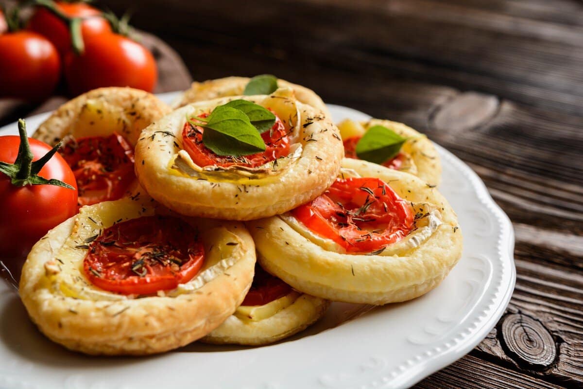 Knusprige Tartelettes mit Tomaten